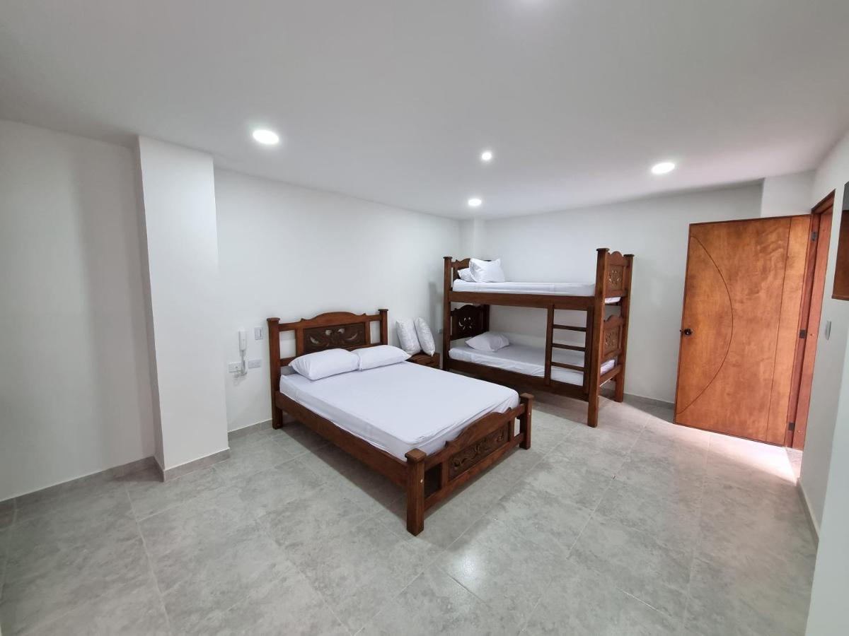 Hotel Antonella Plaza Pinchote Ngoại thất bức ảnh