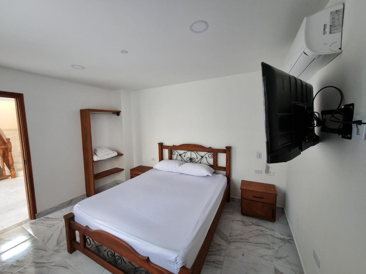 Hotel Antonella Plaza Pinchote Ngoại thất bức ảnh