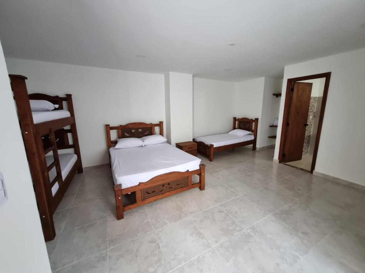 Hotel Antonella Plaza Pinchote Ngoại thất bức ảnh