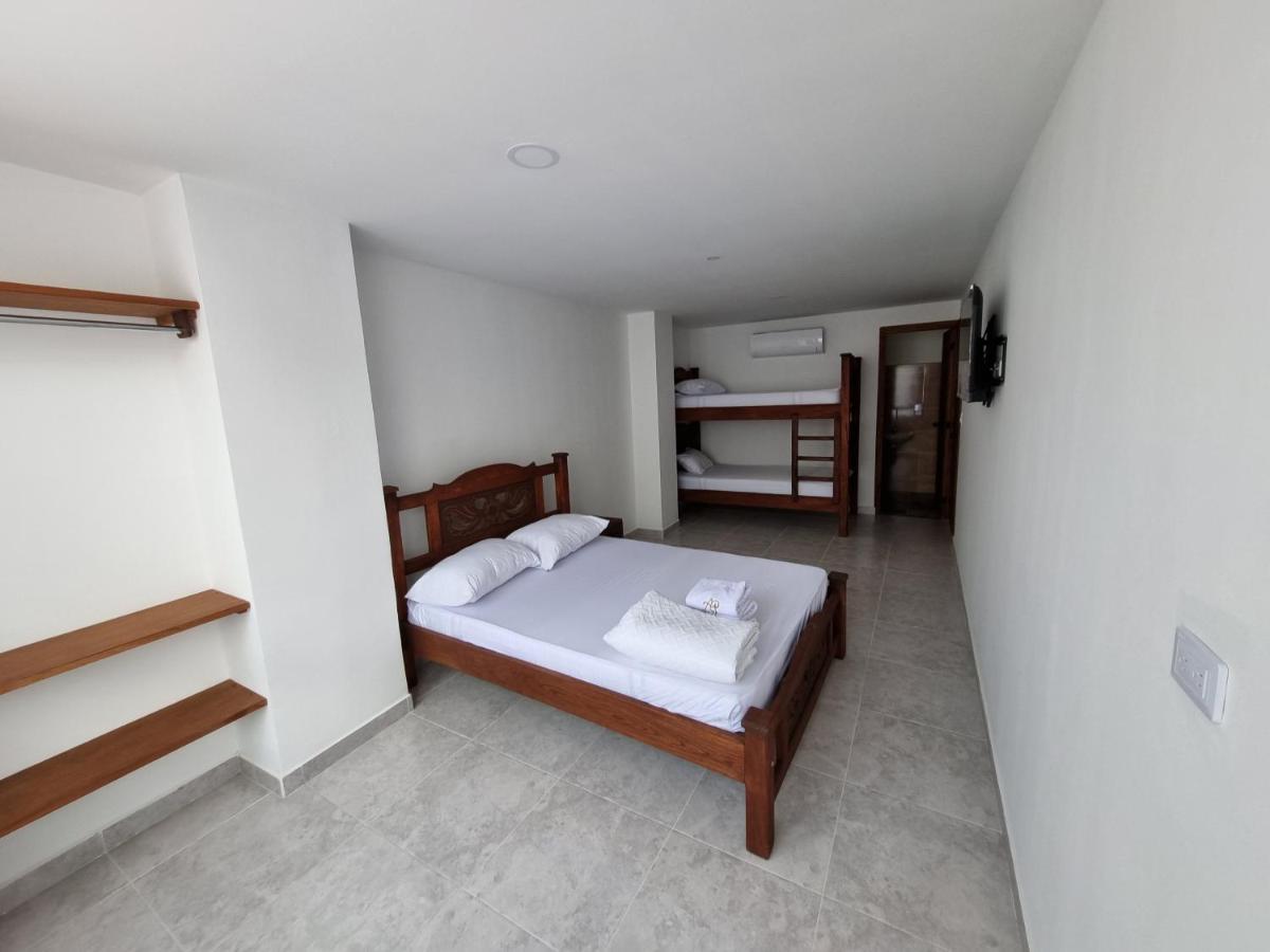 Hotel Antonella Plaza Pinchote Ngoại thất bức ảnh