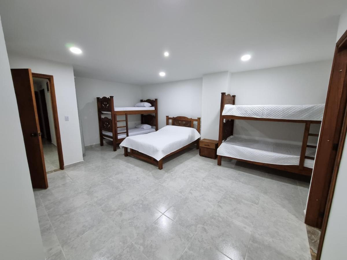 Hotel Antonella Plaza Pinchote Ngoại thất bức ảnh