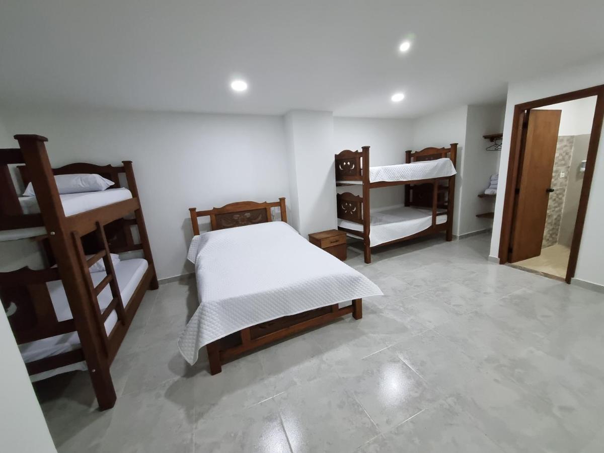 Hotel Antonella Plaza Pinchote Ngoại thất bức ảnh